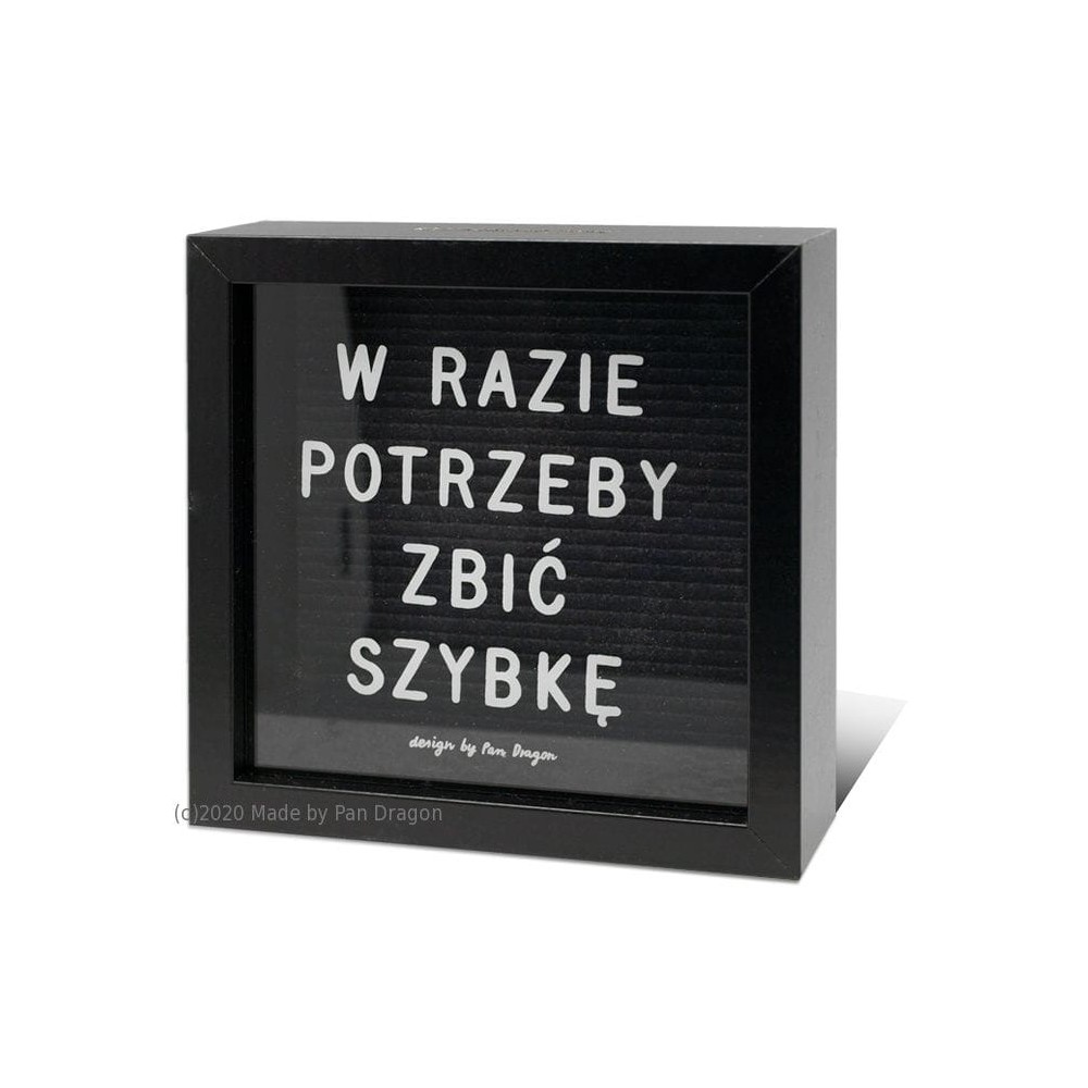 Skarbonka - W razie potrzeby zbić szybkę